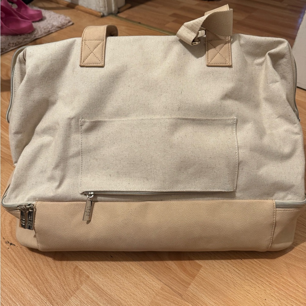BEIS THE WEEKENDER BAG IN BEIGE